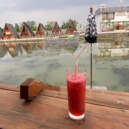 Resort & Resto Talaga Sundayana Subang Bagian luar foto