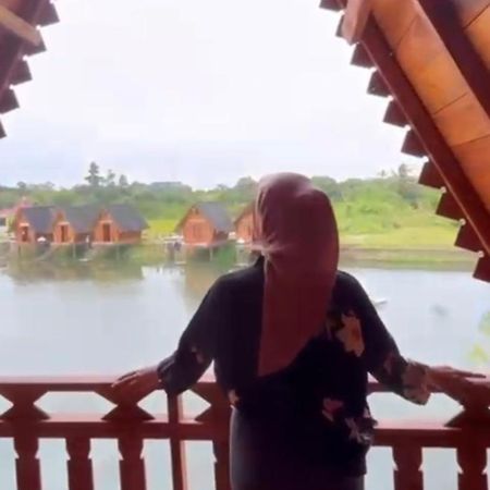 Resort & Resto Talaga Sundayana Subang Bagian luar foto