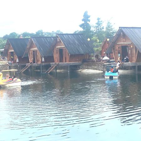 Resort & Resto Talaga Sundayana Subang Bagian luar foto
