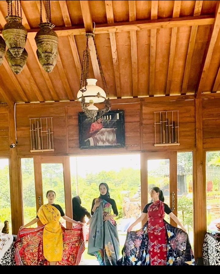 Resort & Resto Talaga Sundayana Subang Bagian luar foto