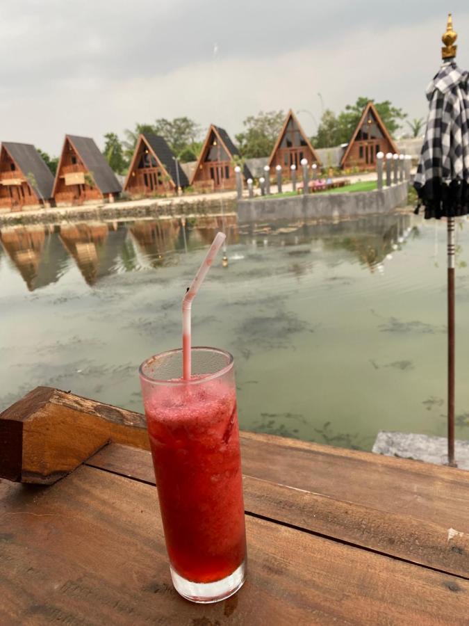 Resort & Resto Talaga Sundayana Subang Bagian luar foto